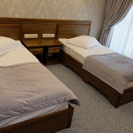 Лісовий Готель Гайки 日托米尔 外观 照片
